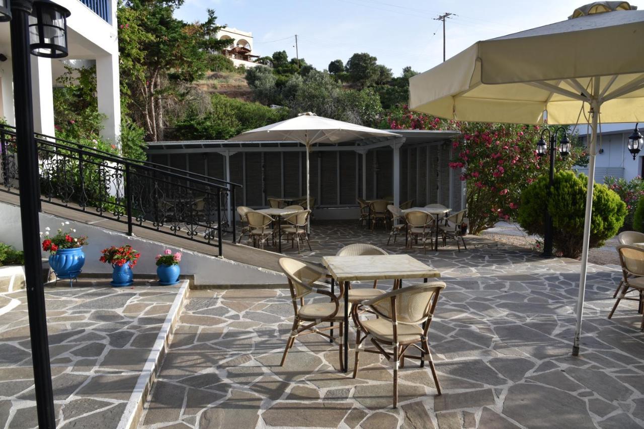 Cavo D'Oro Hotel Batsíon Exterior foto